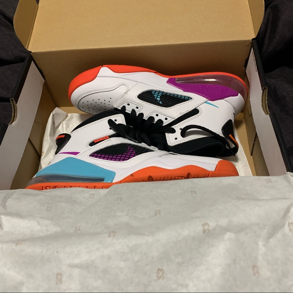 Air Jordan Mars 270 White Hyper Violet